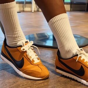 Nike Pacific Burnt Orange Black White Size 7.5 Women’s Sneakers Retro Shoes